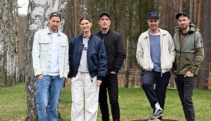 Der Song „Perfekte Welle“ hat die Band Juli bekannt gemacht. Am Samstag um 22.30 Uhr treten sie bei Haigern Live auf Der Song „Perfekte Welle“ hat die Band Juli bekannt gemacht. Am Samstag um 22.30 Uhr treten sie bei Haigern Live auf