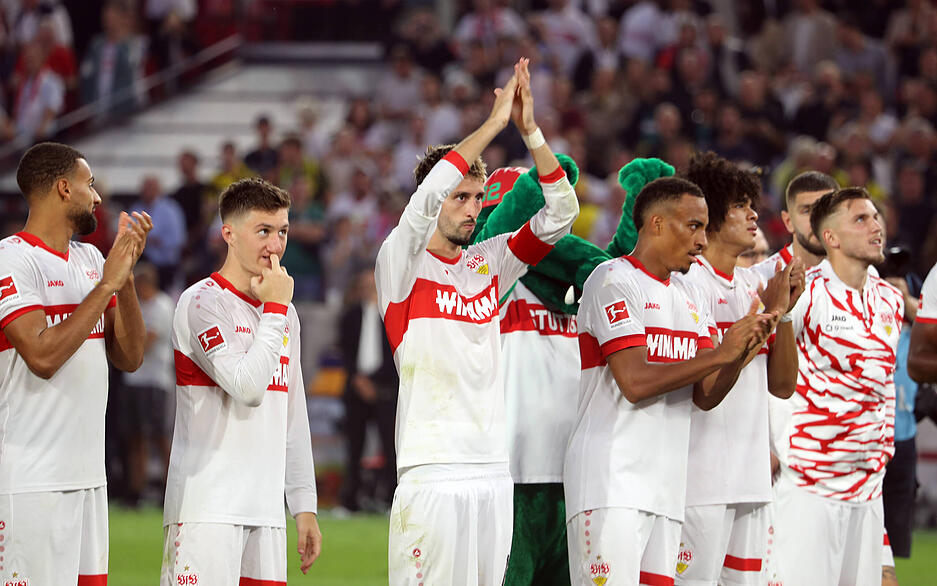 Und auch den knappen Klassenerhalt schaffte Karazor mit dem VfB, bevor es dann auf Reise ging...