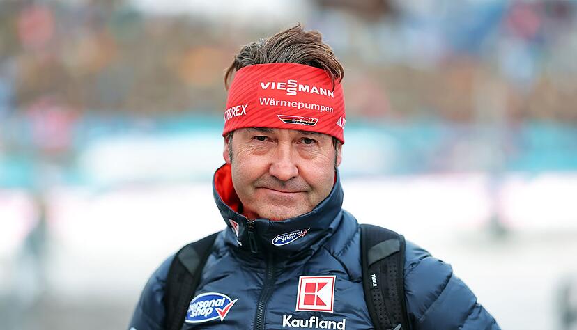 DSV-Sportdirektor Horst H&uuml;ttel warnt vor den Folgen eines Olympia-Ausschlusses der Nordischen Kombination. (Archivbild)