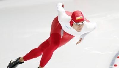 Jan Friesinger l&auml;uft durch eine Kurve