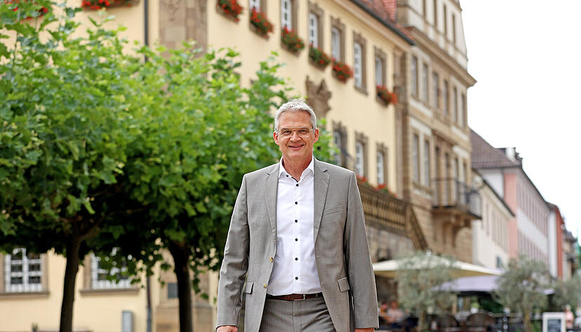 Oberbürgermeister Steffen Hertwig gibt seine Kandidatur für eine zweite Amtszeit bekannt. Oberbürgermeister Steffen Hertwig gibt seine Kandidatur für eine zweite Amtszeit bekannt.