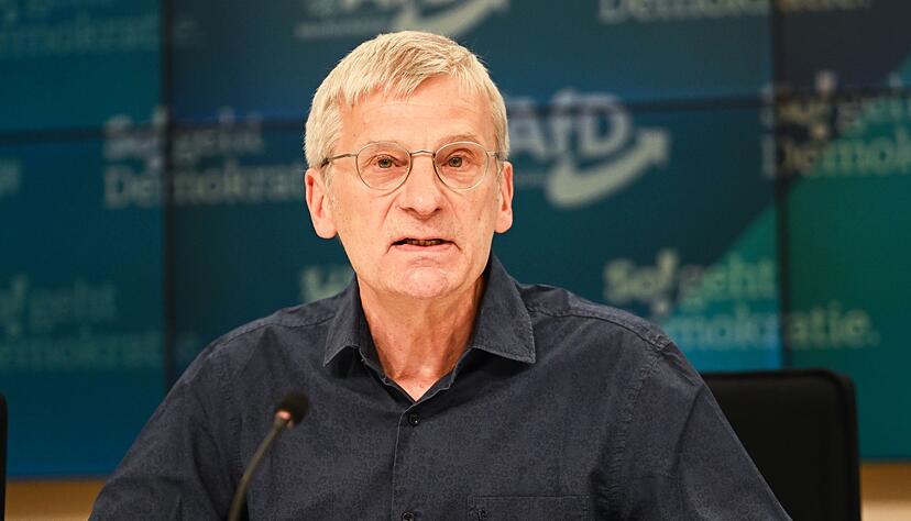 Der Fraktionsvorsitzende der AfD im Landtag, Hans-Christoph Berndt, wirft dem Verfassungsschutz Willk&uuml;r vor.