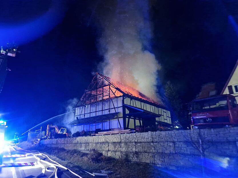 Am Mittwoch war zun&auml;chst unklar, wodurch das Feuer an der Scheune in Pfedelbach-Baierbach ausgel&ouml;st wurde.