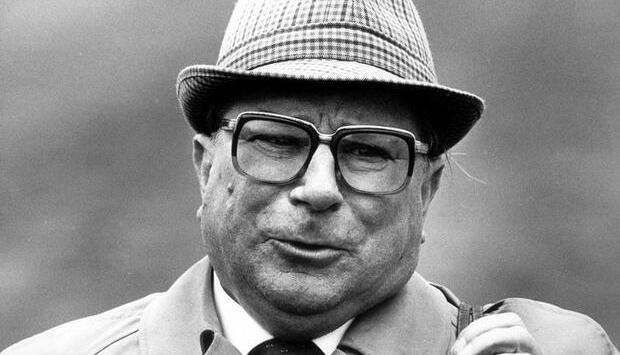 Hein Bollow wird am 05.12.2010 90 Jahre alt. (Archivfoto vom 08.06.1987)