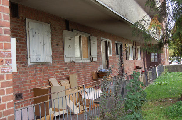 Eigentlich hatte die Heilbronner Stadtverwaltung das Laubenganghaus in der Bahnhofsvorstadt schon in den 80ern zum Abbruch freigegeben. Doch Denkmalschützer, vor allem aus den Reihen der Lokalen Agenda, machten das Baudenkmal zum Politikum.