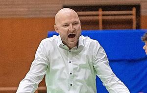 Reds-Trainer Goran Mijic hat derzeit gleich mehrere Baustellen zu beackern. Reds-Trainer Goran Mijic hat derzeit gleich mehrere Baustellen zu beackern.