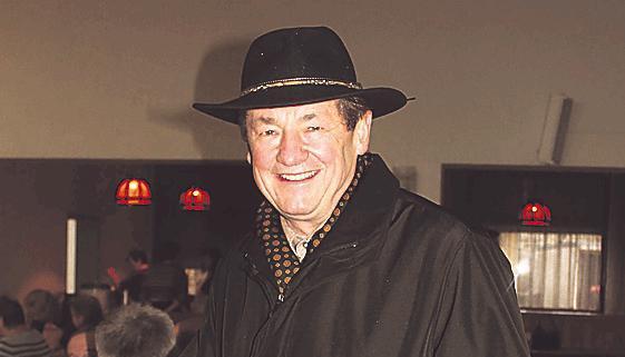 Willi Schmitt lässt sich im Universum gerne einen Korb geben.