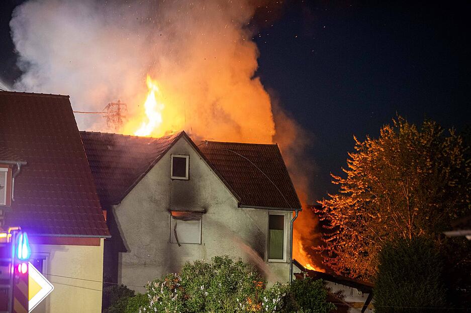 Ein Großbrand erhellte den Nachthimmel über Großbottwar.