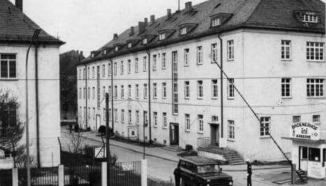 Die US-Kaserne "Badenerhof" lag unweit der Weinstube Braun - hier ein Foto aus den 60er Jahren. Die US-Kaserne "Badenerhof" lag unweit der Weinstube Braun - hier ein Foto aus den 60er Jahren.