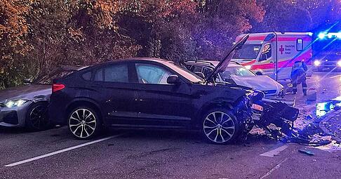 Drei Autos sind an einem Unfall bei Heilbronn-Biberach beteiligt.