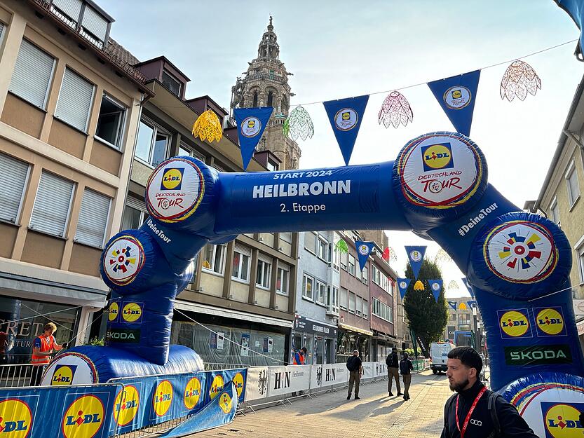 In der Kirchbrunnenstraße in Heilbronn starten am Freitag die Radprofis in die zweite Etappe der Lidl-Deutschland-Tour 2024. In der Kirchbrunnenstraße in Heilbronn starten am Freitag die Radprofis in die zweite Etappe der Lidl-Deutschland-Tour 2024.