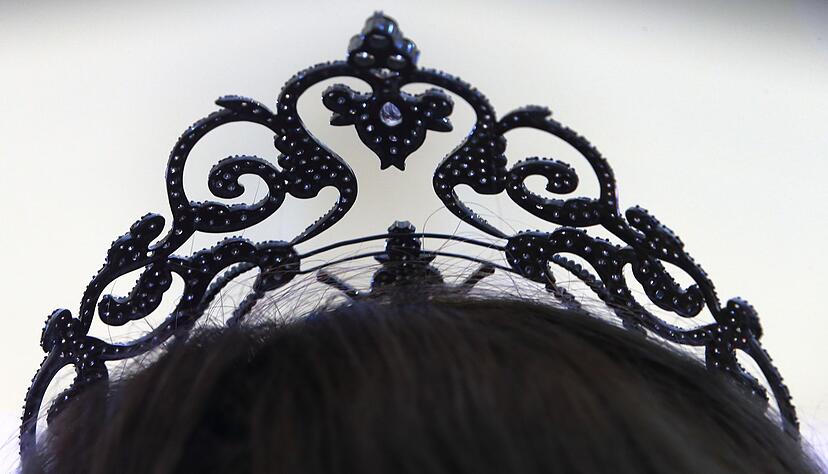 Kritiker vermuten Vetternwirtschaft hinter der Vergabe des Titels Miss World Türkei. (Symbolbild) Kritiker vermuten Vetternwirtschaft hinter der Vergabe des Titels Miss World Türkei. (Symbolbild)