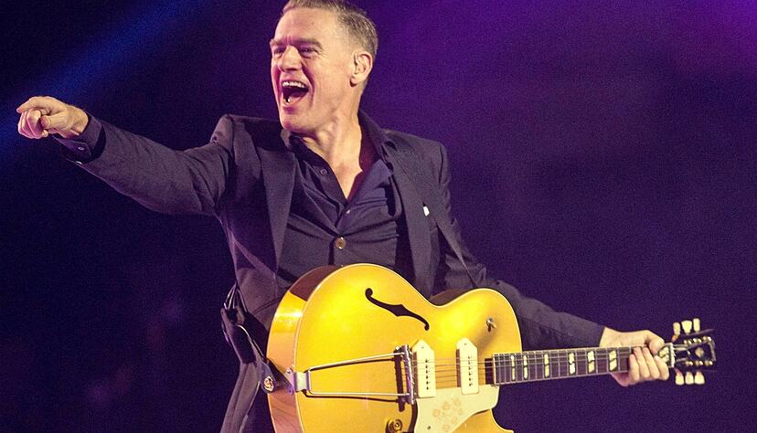 Bryan Adams veröffentlicht im März nicht nur ein neues Album, sondern wird - sofern es die Pandemie zulässt - auch in der Mannheimer SAP-Arena auftreten. Foto: Chris Young Bryan Adams veröffentlicht im März nicht nur ein neues Album, sondern wird - sofern es die Pandemie zulässt - auch in der Mannheimer SAP-Arena auftreten. Foto: Chris Young