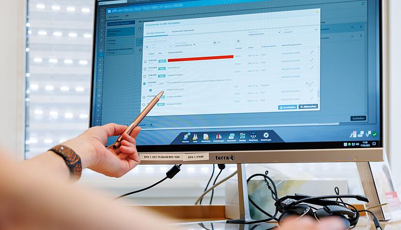 Patienten k&ouml;nnen in der E-Akte selber sehen, was &Auml;rzte eintragen. (Archivbild)