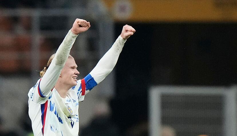 Norwegens Erling Haaland jubelt nach seinem Doppelpack in Italien &uuml;ber die WM-Teilnahme 2026.