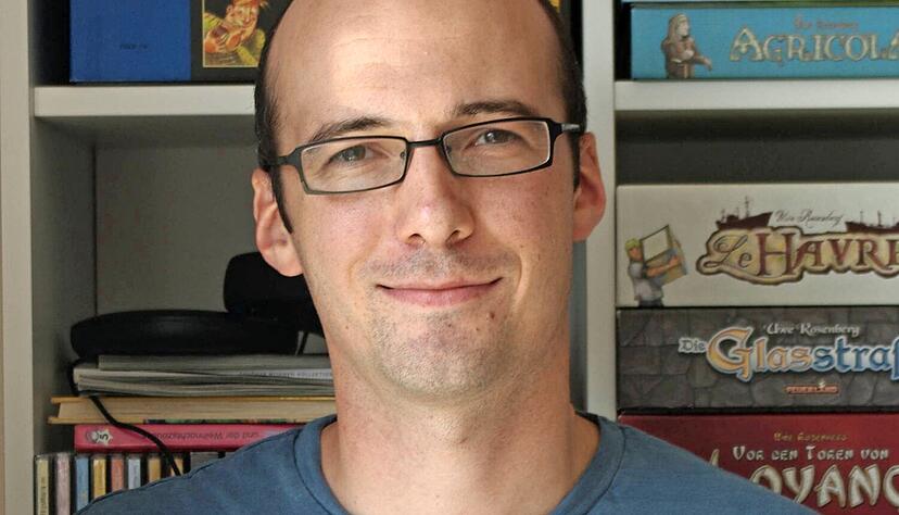 Claudio Bierig ist promovierter Mathematiker und Fan von etwas anspruchsvolleren Strategiespielen. Claudio Bierig ist promovierter Mathematiker und Fan von etwas anspruchsvolleren Strategiespielen.