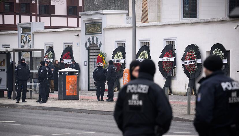 Die Beerdigung im Berliner Clan-Milieu wird von der Polizei mit einem gr&ouml;&szlig;eren Aufgebot begleitet.