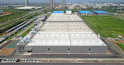 In Xi"an wurde ein neues Werk gebaut, 800 Mitarbeiter sind hier besch&auml;ftigt, entwickeln und fertigen Produkte f&uuml;r den asiatischen Markt. Local for local lautet die Strategie, die derzeit eine Expansion an ausl&auml;ndischen Standorten zur Folge hat.
EBM-Papst