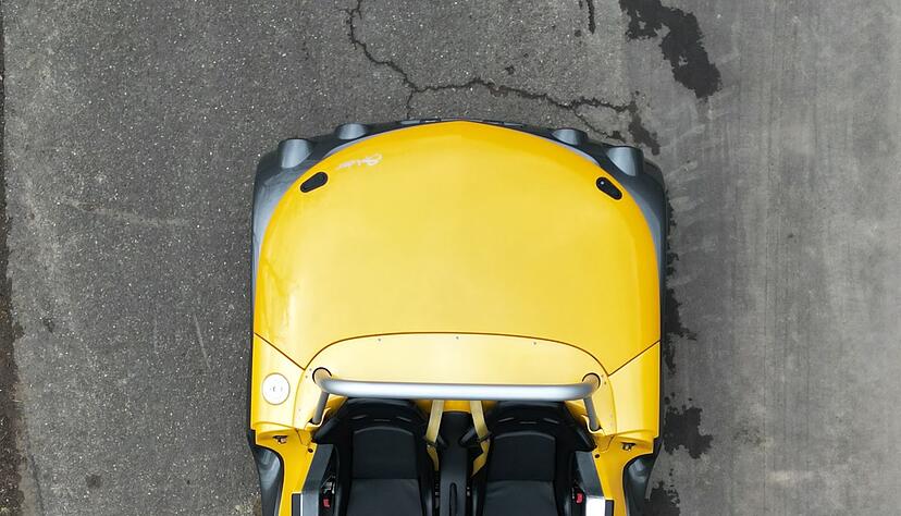 Minimalistisches Konzept: Die aufpreispflichtige Frontscheibe galt schon als Luxus - es gab das Gef&auml;hrt auch nur mit einem kleinem Windabweiser.