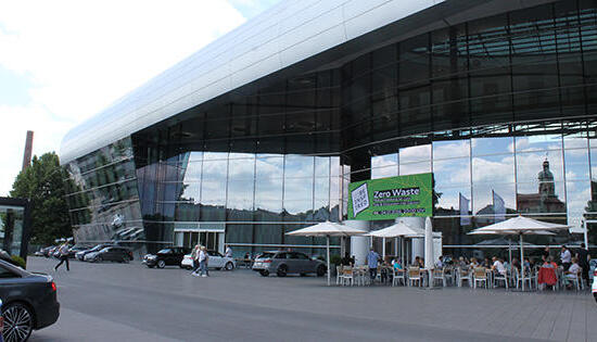 Business as usual: Im Audi-Forum in Neckarsulm war am Montag von der Festnahme des Audi-Chefs nichts zu spüren. Foto: Manfred Stockburger