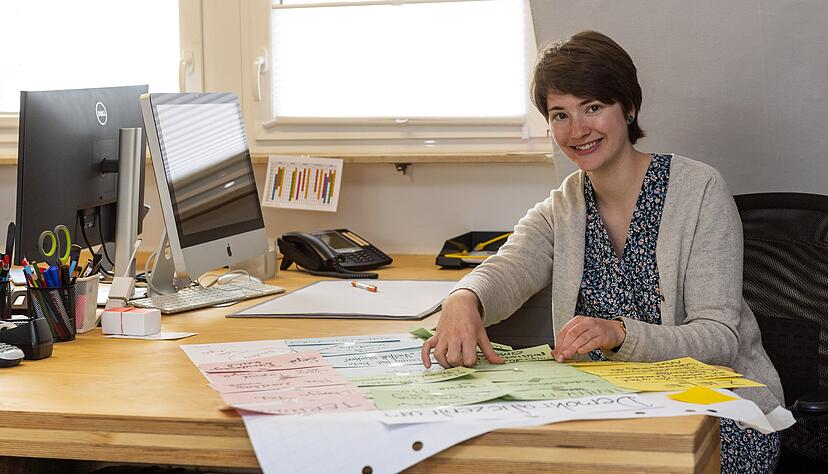 Bildungszentrum, Monitoring, Beratung: Die Aufgaben von Projektleiterin Johanna Streit am Demokratiezentrum sind vielfältig.
Foto: Mario Berger