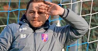 Der Vertrag mit Trainer Reinhard Schenker wurde beim FSV Hollenbach verl&auml;ngert. Egal in welcher Liga der Club n&auml;chste Saison spielen wird.