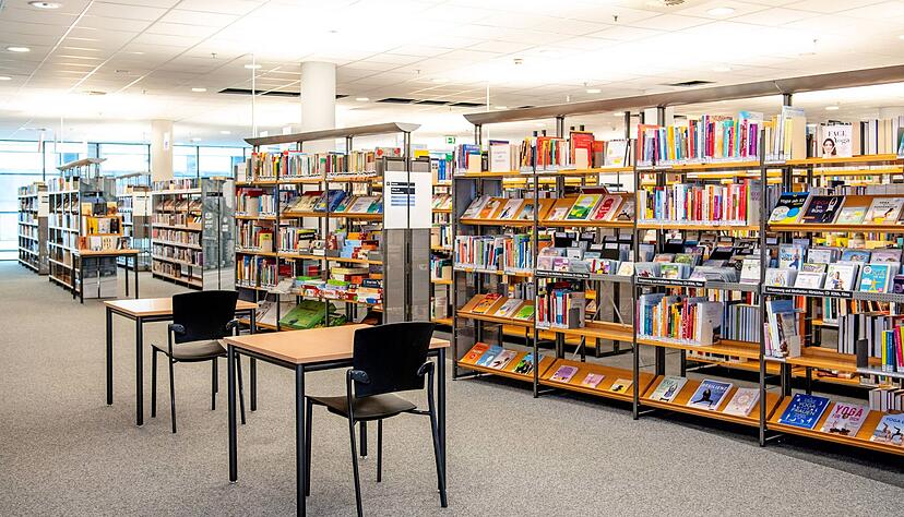 Nach dem Umbau soll die Stadtbibliothek im K3 über mehr Platz und ein größeres Angebot verfügen.
Foto: Christiana Kunz Nach dem Umbau soll die Stadtbibliothek im K3 über mehr Platz und ein größeres Angebot verfügen.
Foto: Christiana Kunz