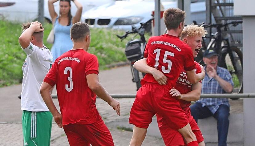 Im WFV-Pokal-Spiel gegen Verbandsligist TSV Heimerdingen jubelte die SGM Krumme Ebene über drei Tore. Zwar wurde unglücklich 3:4 verloren, doch zeigte das Team, dass se in der Landesliga um den Klassenerhalt mitspielen kann.