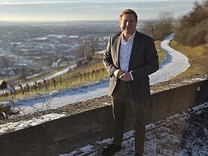 "Mit Leib und Seele Lokalpolitiker": Nico Weinmann auf dem Wartberg hoch &uuml;ber den D&auml;chern seiner Heimatstadt.