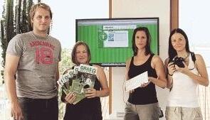 Die Grasgefl&uuml;ster-Macher (von links): Thomas Pantle, Maren Klenk, Annette Pantle und Mandy Balthasar.Foto: Alexander Bertok