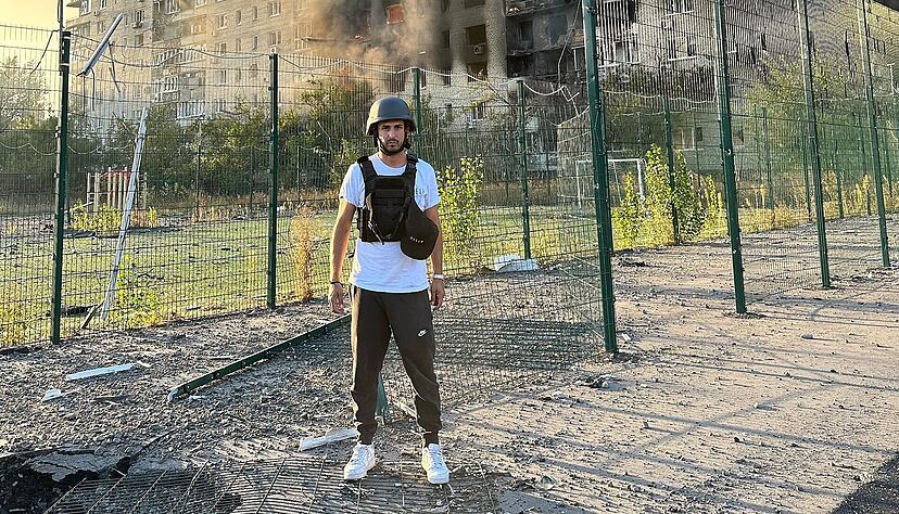 Serkan Eren bei seinem Hilfseinsatz in der Ukraine. Serkan Eren bei seinem Hilfseinsatz in der Ukraine.