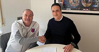 Abgemacht: Antonio Fernandez-Martinez (rechts) soll ab April Karlheinz Spr&uuml;gel als Teammanager des Oberligisten FSV Hollenbach beerben.