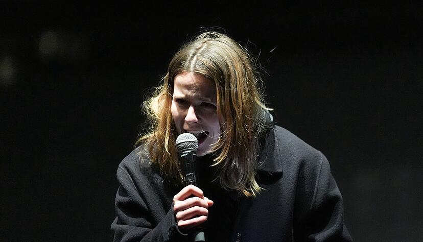 Luisa Neubauer sprach zum Abschluss der Kundgebung. Luisa Neubauer sprach zum Abschluss der Kundgebung.