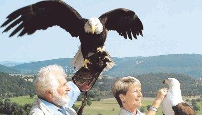 „Die Tiere können an ihrem Platz bleiben.“
Claus Fentzloff „Die Tiere können an ihrem Platz bleiben.“
Claus Fentzloff