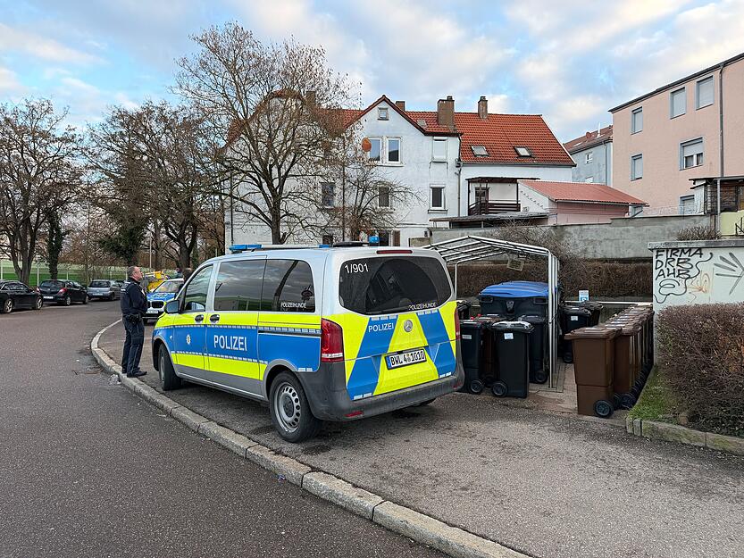 Polizei beschlagnahmt Auto der Poser-Szene in Heilbronn.