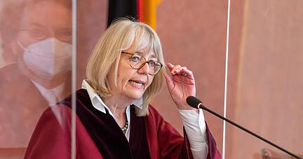 Jutta Förster, vorsitzende Richterin am Bundesfinanzhof, bei der Urteilsverkündung. Jutta Förster, vorsitzende Richterin am Bundesfinanzhof, bei der Urteilsverkündung.