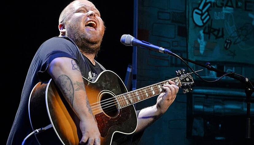 Mann mit markanter Stimme: Rock- und Soulsänger Andreas Kümmert tritt im November im Kursaal in Bad Wimpfen auf.