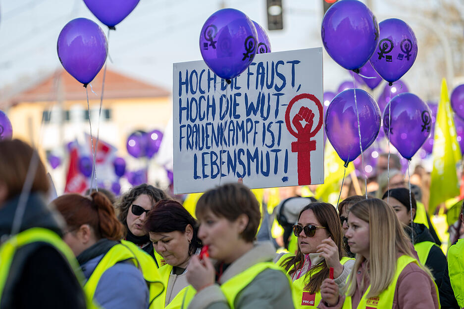 Am Freitag war Personal des SLK-Klinikums und der Heilbronner Kitas unter städtischer Trägerschaft zum Ausstand aufgerufen. Am Freitag war Personal des SLK-Klinikums und der Heilbronner Kitas unter städtischer Trägerschaft zum Ausstand aufgerufen.
