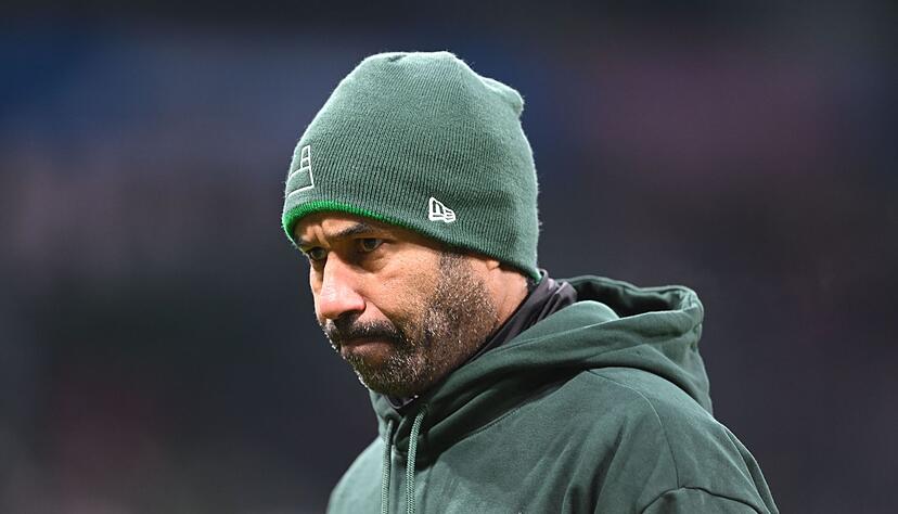 Muss für Werder allmählich Ergebnisse liefern: Trainer Daniel Thioune (Archivbild) Muss für Werder allmählich Ergebnisse liefern: Trainer Daniel Thioune (Archivbild)