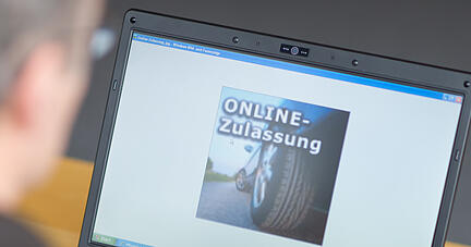 Seit 2015 bietet iKfz die Möglichkeit, Fahrzeuge per Mausklick zuzulassen. Seit 2015 bietet iKfz die Möglichkeit, Fahrzeuge per Mausklick zuzulassen.