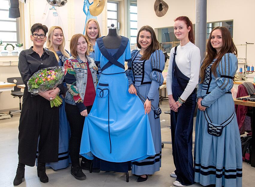 21. Februar: P&uuml;nktlich zur Bundesgartenschau in Heilbronn bekommen die K&auml;thchen ein neues Sommer-Gewand.