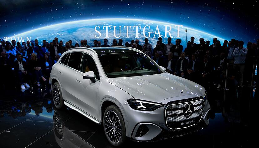490 PS und eine Reichweite von 713 Kilometern: Mercedes bringt den elektrischen GLC für rund 72.000 Euro auf den Markt. 490 PS und eine Reichweite von 713 Kilometern: Mercedes bringt den elektrischen GLC für rund 72.000 Euro auf den Markt.