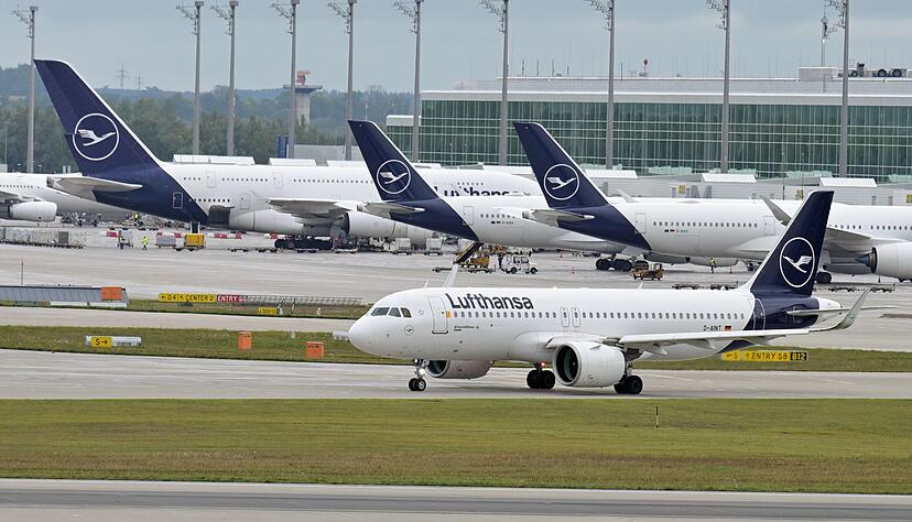 Flugzeug muss wegen «renitentem Passagier» Notlanden. (Archivbild) Flugzeug muss wegen «renitentem Passagier» Notlanden. (Archivbild)