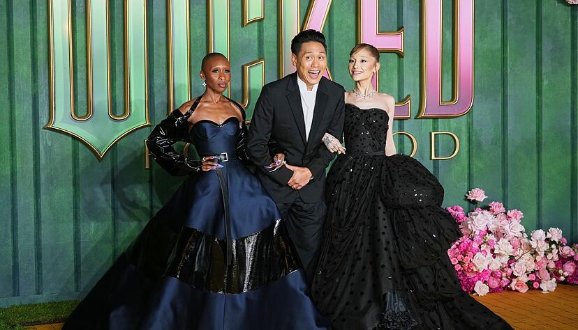 Cynthia Erivo, Regisseur Jon M. Chu und Ariana Grande kamen zur Europapremiere von «Wicked: Teil 2» nach London (Archivbild). Cynthia Erivo, Regisseur Jon M. Chu und Ariana Grande kamen zur Europapremiere von «Wicked: Teil 2» nach London (Archivbild).