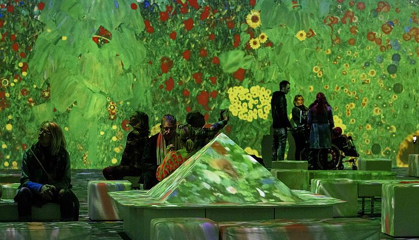 Immersive Kunstausstellung  in Ludwigsburg: Klimts Gem&auml;lde digitalisiert