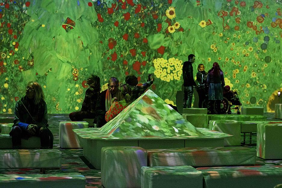 Immersive Kunstausstellung  in Ludwigsburg: Klimts Gem&auml;lde digitalisiert