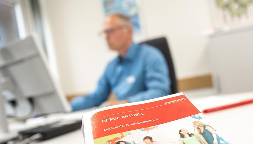 Auf dem neuesten Stand: Berufsberater kennen die aktuellen Entwicklungen auf dem Arbeits- und Ausbildungsmarkt.