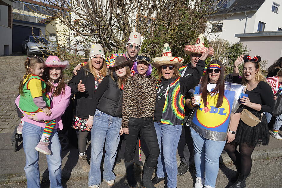Narren feiern in Gundelsheim: Die besten Bilder vom Faschingsumzug