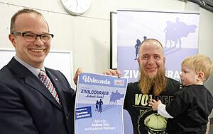 Andreas Fritz (re.) und Patrick Hauser, Landratsamt Hohenlohekreis. Andreas Fritz (re.) und Patrick Hauser, Landratsamt Hohenlohekreis.