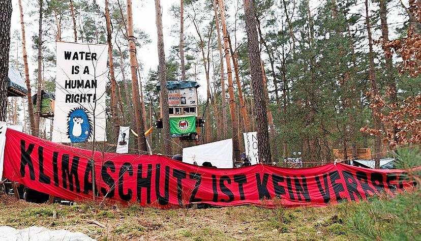Seit Jahren protestieren Menschen in Deutschland f&uuml;r mehr Klimaschutz. Juristen sind uneins, wie weit das Klima-Urteil des Verfassungsgerichts reicht.
Foto: dpa